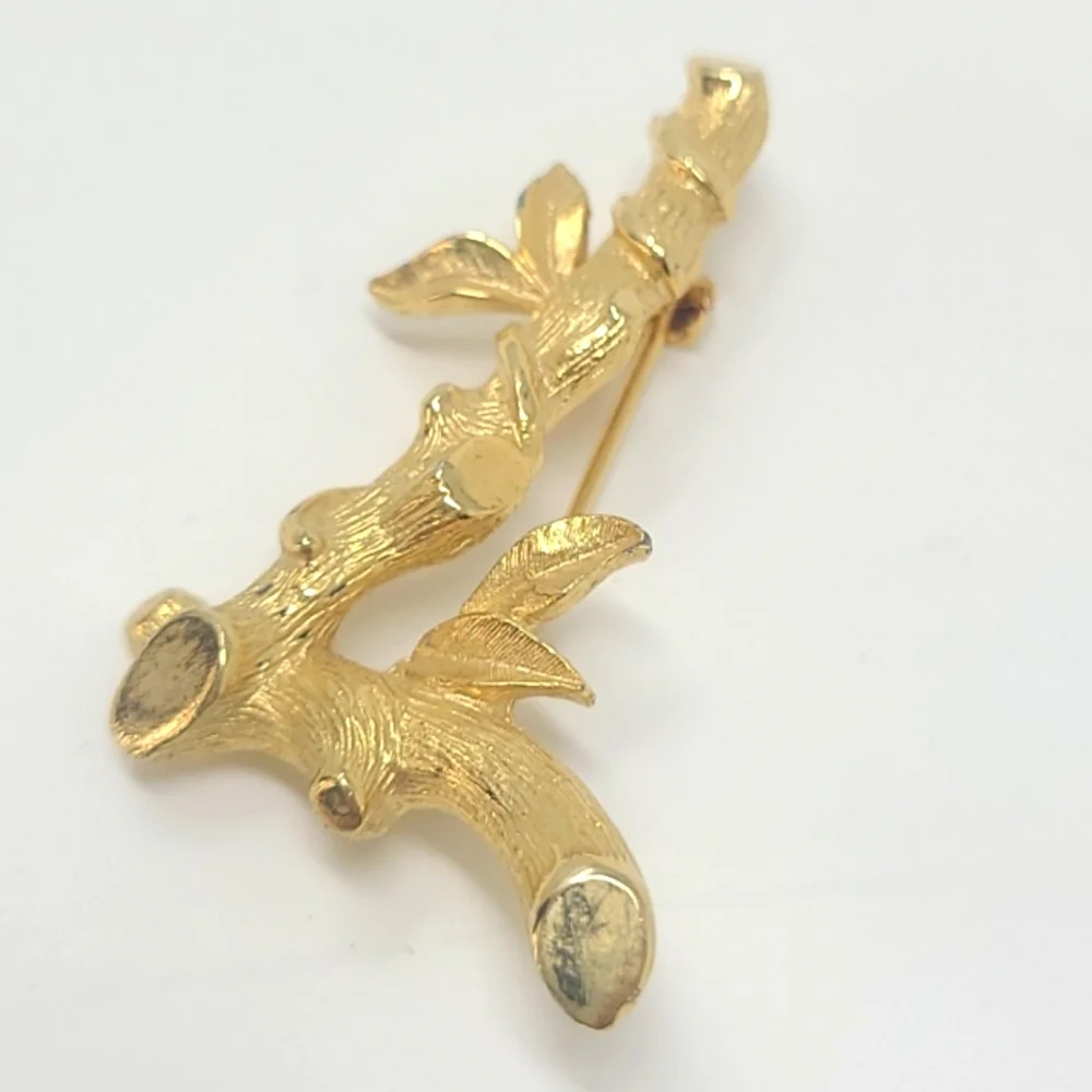 Vintage Sarah Coventry 1960's signed letter L pin brooch bamboo vine‎ design